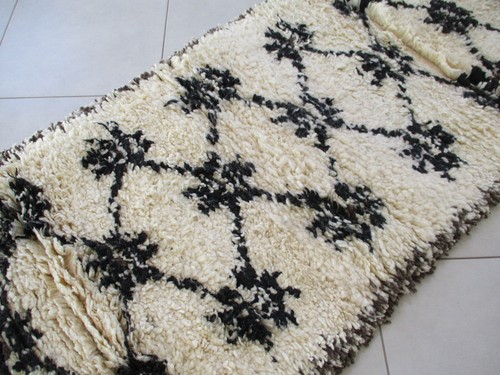 Moroccan Handmade Vintage Rug Berber Geometric White & Black Cotton Carpet 2'6" - Picture 6 of 24