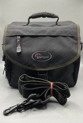 LOWEPRO Nova 3 / Fototasche / Kameratasche / schwarz / gepolstert