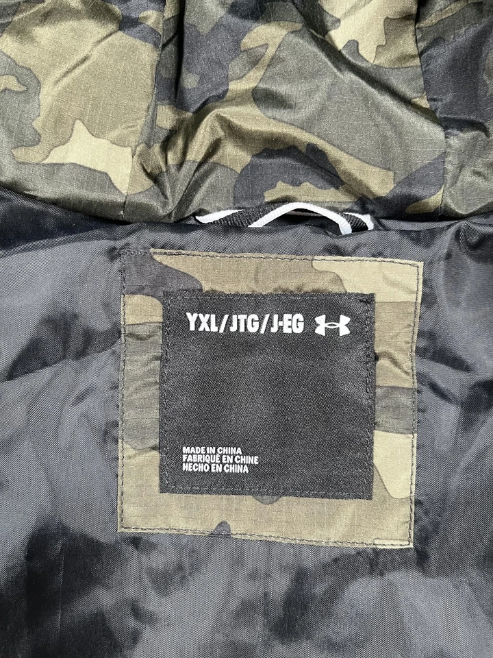 Куртка молодежная Under Armour XL камуфляжная с капюшоном на молнии пуховик стеганая с черными рукавами - Изображение 3 из 4