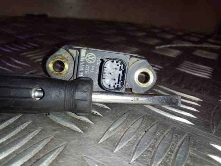 Acelerómetro VW PASSAT CC 357 3C0907651 2.0 Diesel 103kw 2012 26203801 Foto 2 de 4