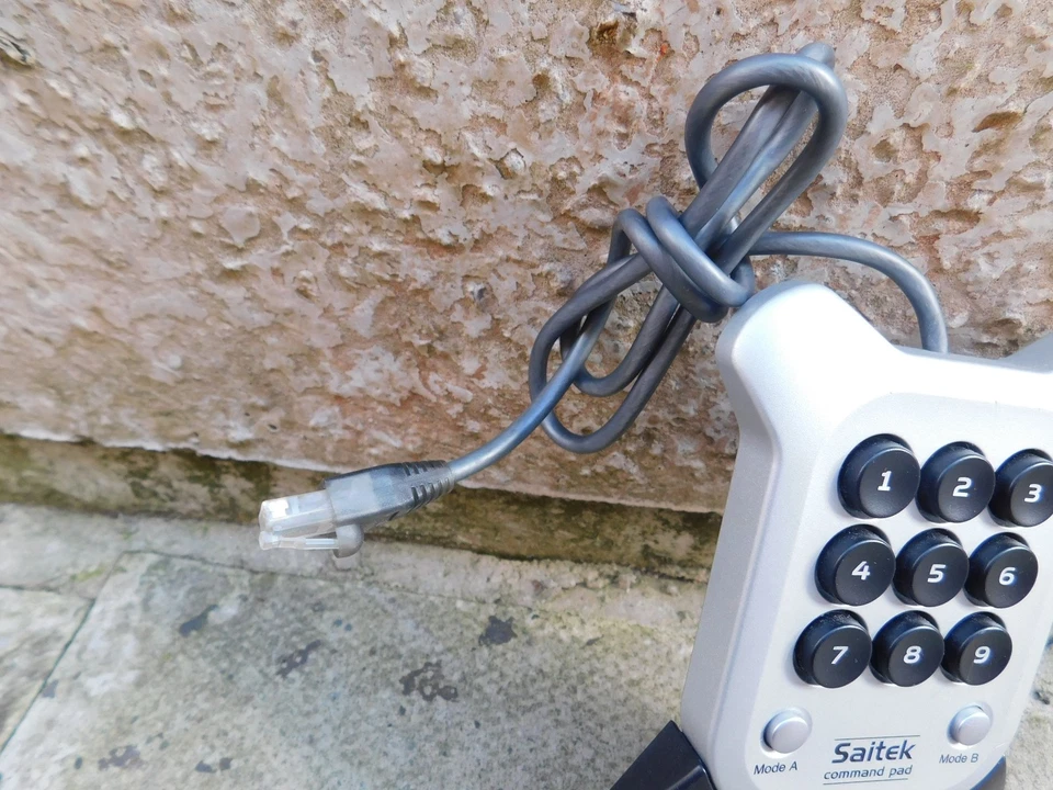 Saitek Command Pad KU-0418 PZ08AV Addon Keypad UNTESTED - Image 4 of 4