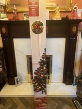 Xmas tree 6ft - 400 Tips - 150 warm LED - 60 Red baubles
