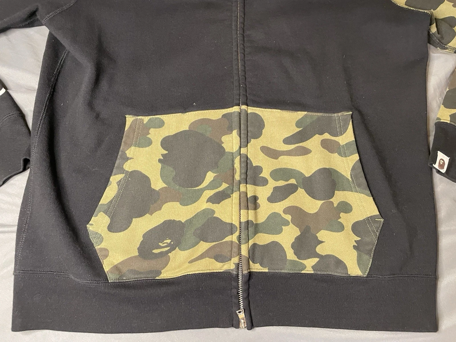 A BATHING APE (BAPE) Felpa con cappuccio A Bathing Ape Bape Shark full zip nera modello mimetico uomo XL