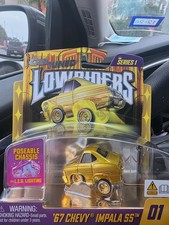 CarTuned Lowriders Show Glow Series 1 '67 Chevy Impala SS  01 Car Tuned