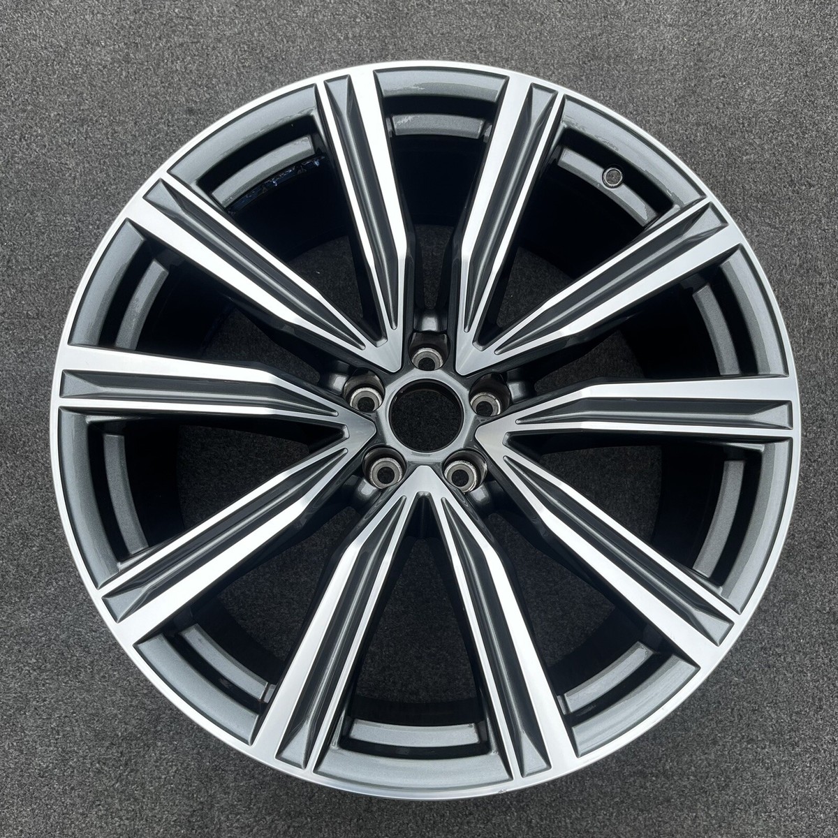 2022-2023 Audi SQ8 Single 21 Inch Wheel/Rim | 4M8601025G | Genuine
