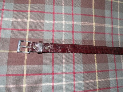 Saks genuine crocodile brown belt! Beautiful! Excellent condition! SAKS FIFTH AVENUE Vintage Brown Leather Alligator Embossed  main image 4