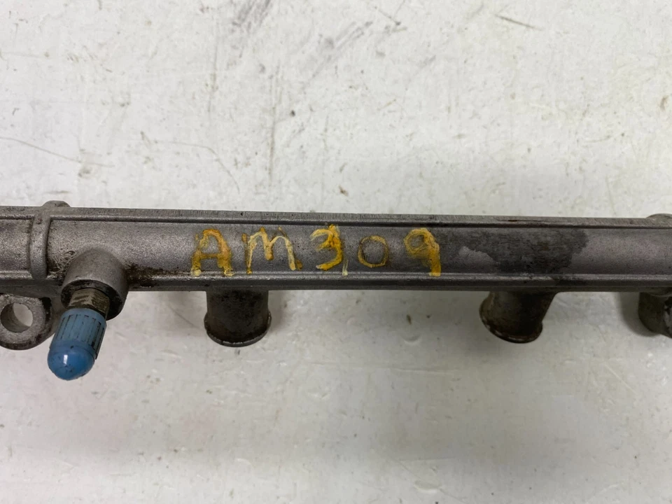 Inyector de combustible KIA SEPHIA 1999-2001 con riel OEM, 322-60674 Foto 3 de 4