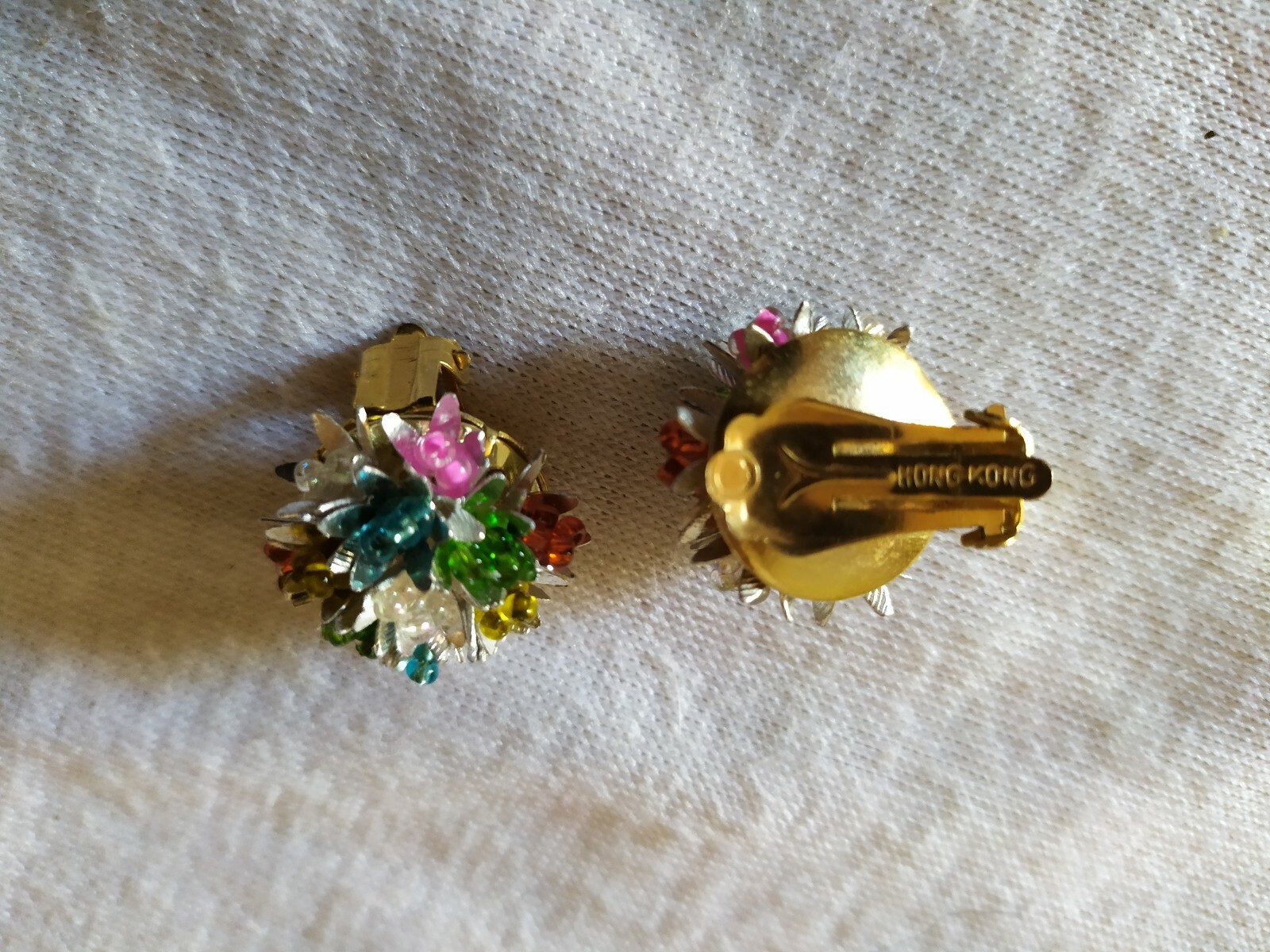 Lot de 2 Boucles D'oreilles à clipser, Bijoux Hong Kong pour Femme. | eBay