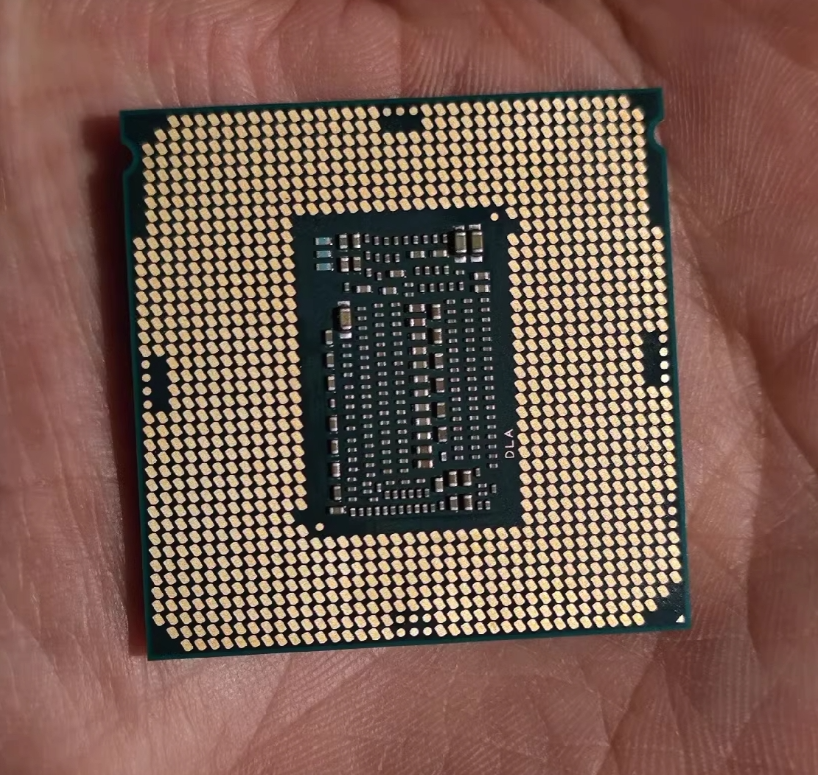 9th Gen Intel Core i7-9700K SRG15 3.60GHz 12MB 8-Core LGA1151 CPU