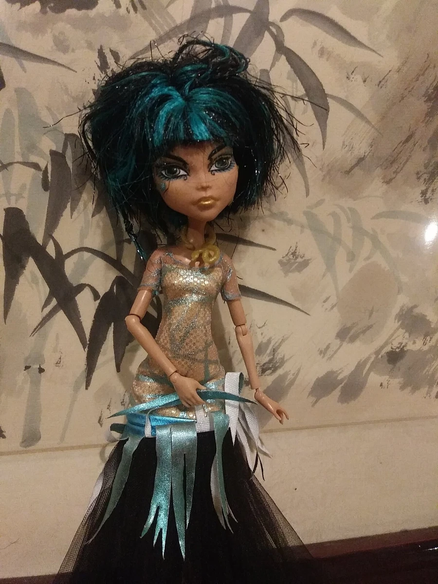 Monster High Ghouls Rule Cleo De Nile Doll