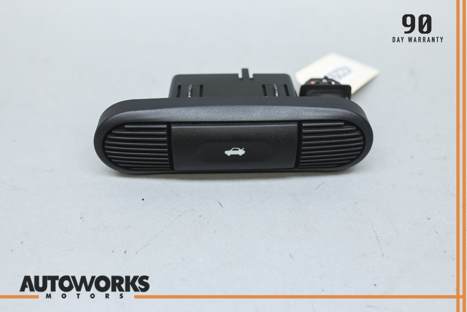 9803 Jaguar XJ8 XJR VDP X308 Dashboard Trunk Boot Release Switch