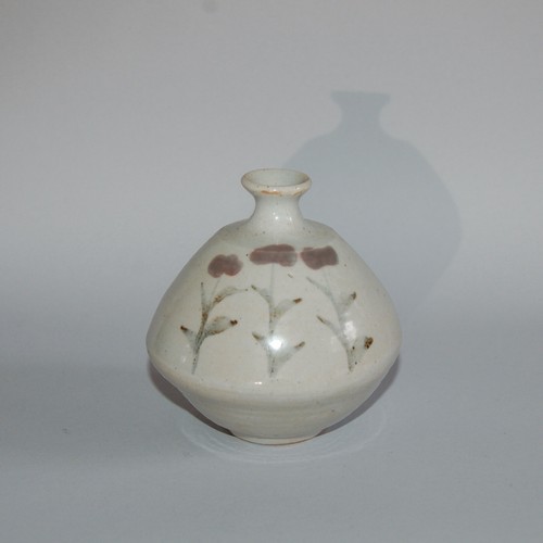 Small stoneware vase, underglaze red and brown flowers, by Kato Kiyonobu, Japan