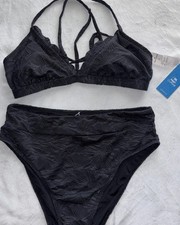 Cupshe Black Bikini Set Size M Two Piece Swimsuit Adjustable Straps NWT