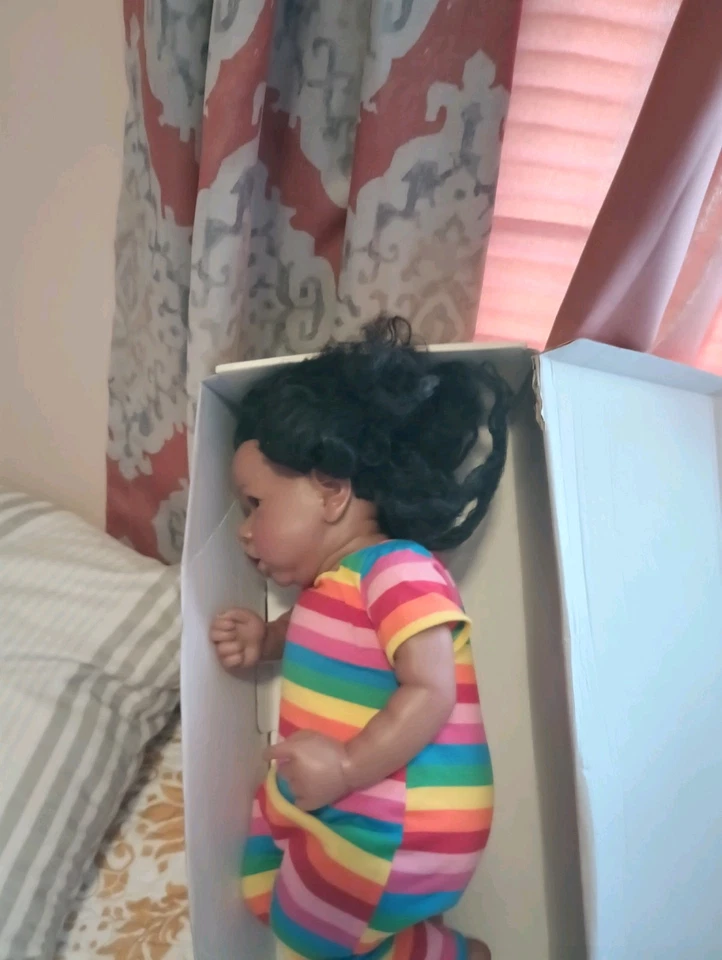 ADFO Muñecas Bebé Negras Renacidas -22 Pulgadas Cuerpo Suave Muñecas Bebé Realistas Niña, Foto 2 de 4