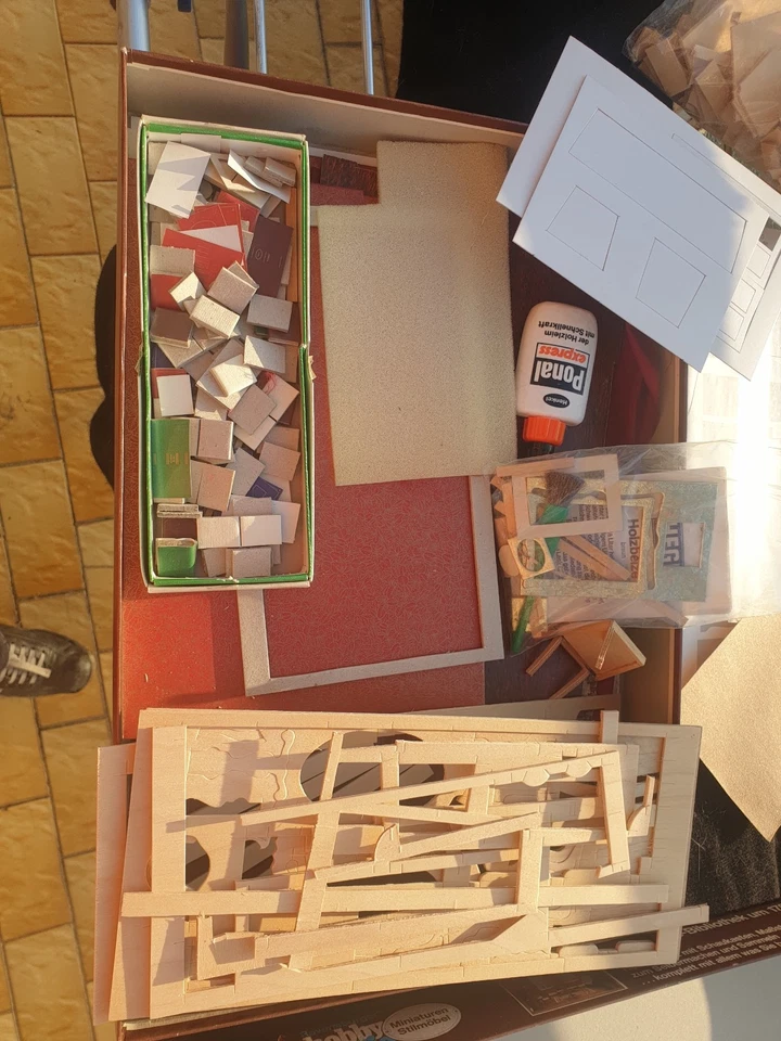 Ravensburger Hobby Studio Chippendale 1760 - Camera Miniatura Stilmoebel 1:12 - Immagine 2 di 4