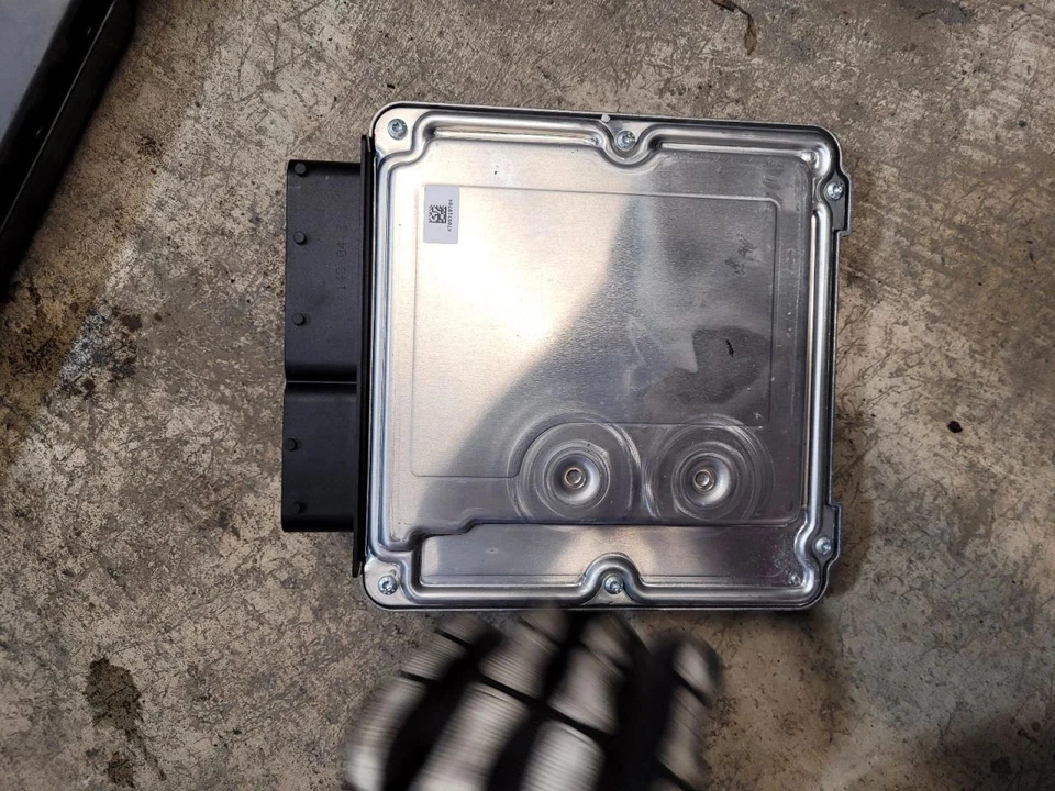 Módulo de Control Electrónico Motor ECM 2.0L Turbo Se Adapta 16-17 AUDI A5 2018063 Foto 4 de 4