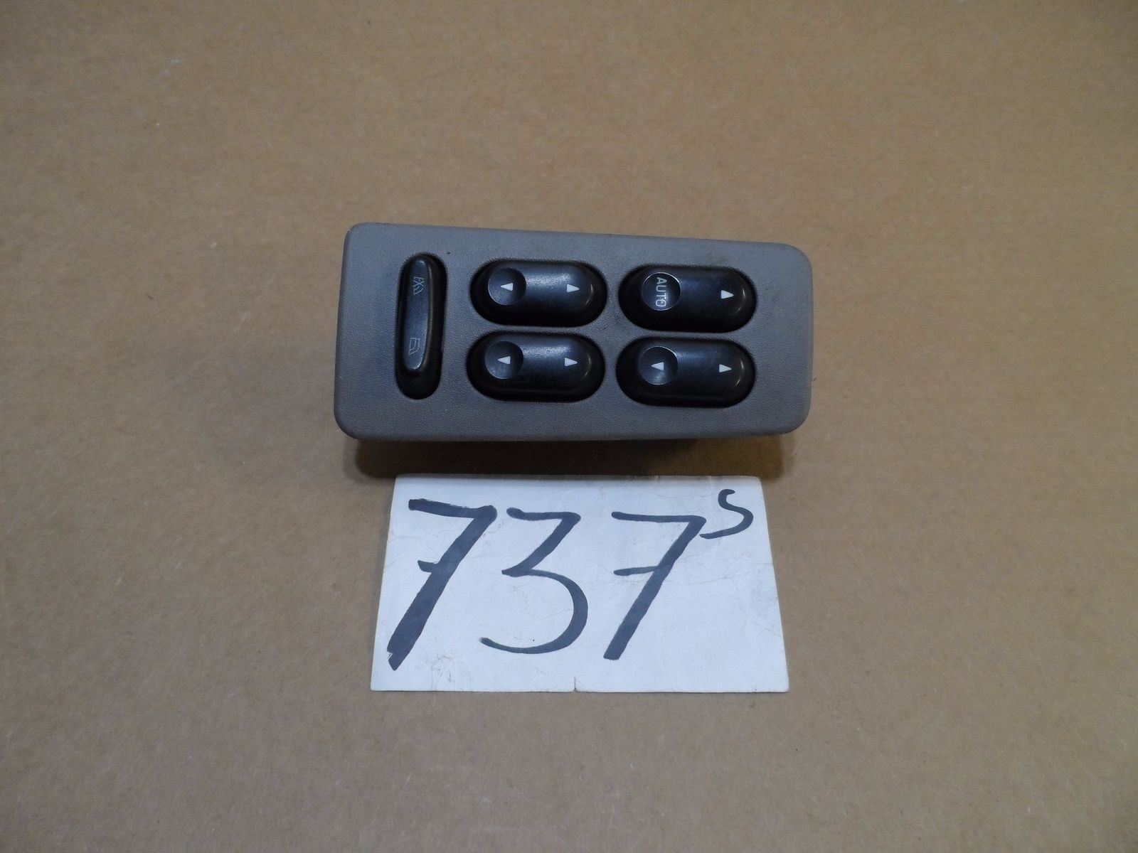00 01 02 03 04 05 06 07 Taurus MASTER Window Switch Control Power DRIVER #737-S