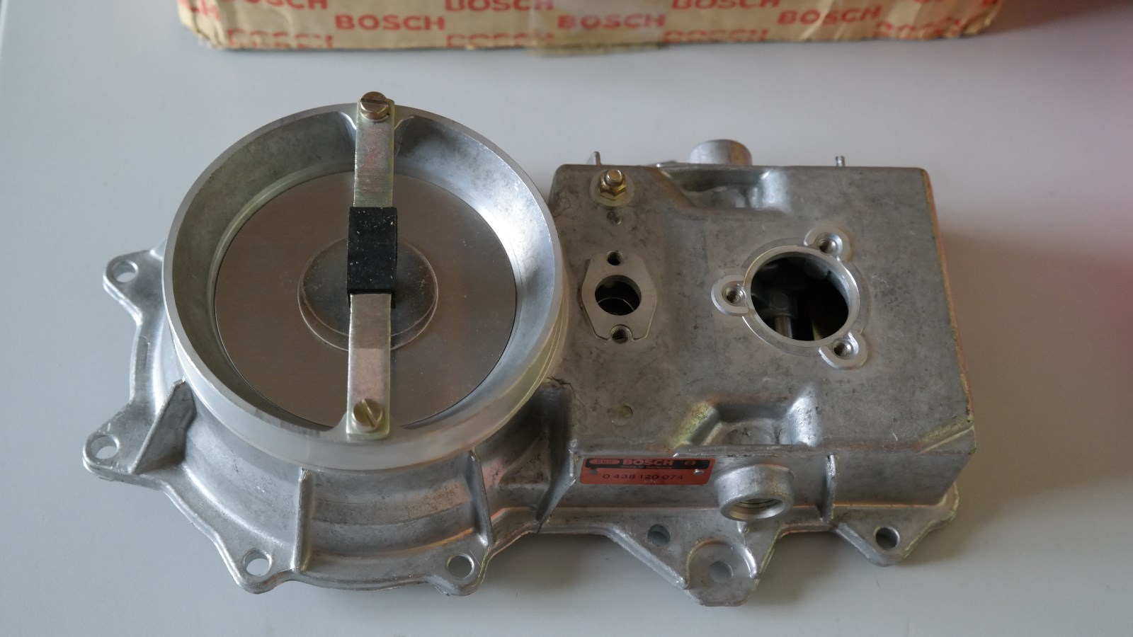 BOSCH 0438120074 débitmètre d'air pour rouler en Mercedes W123