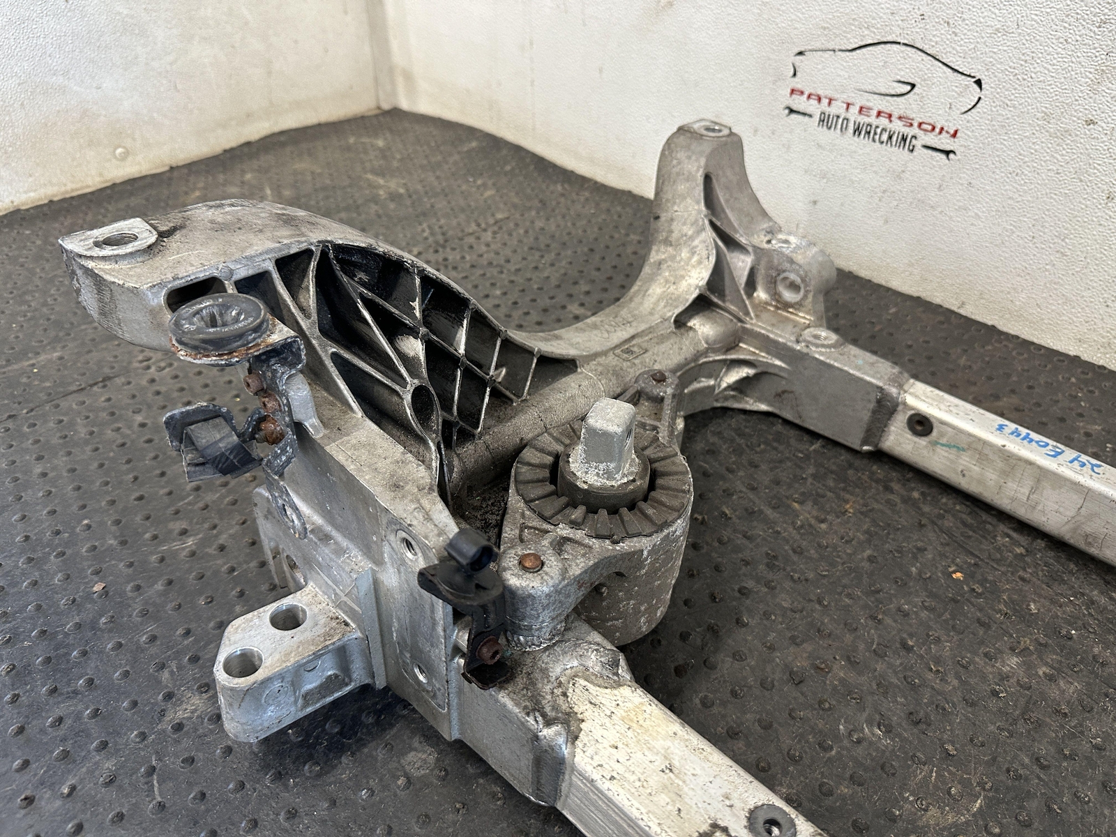 14-17 MASERATI GHIBLI AWD FRONT SUSPENSION SUBFRAME CRADLE CROSSMEMBER 670001450