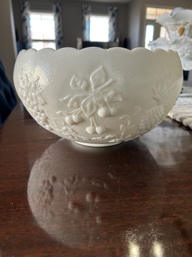 Vintage Westmoreland Milk Glass Three Fruits Punch Bowl w/9 Matching Cups - Picture 14 of 14