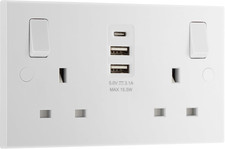 15W Double Switched Power Wall Plug Socket with Two Type a and Single Type C USB