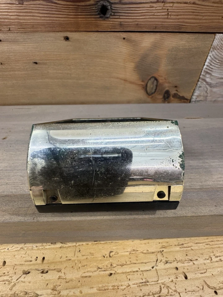 A la venta un deflector de ventilación lateral de CA de tablero usado, usado, sin caja, 70 Chevelle Foto 2 de 4