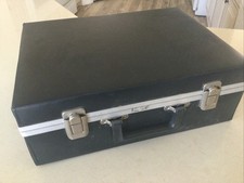 Hard Case Camera Case. 15 x11 X 5 1/2 . Padded Interior. Carrying Handle. Black.
