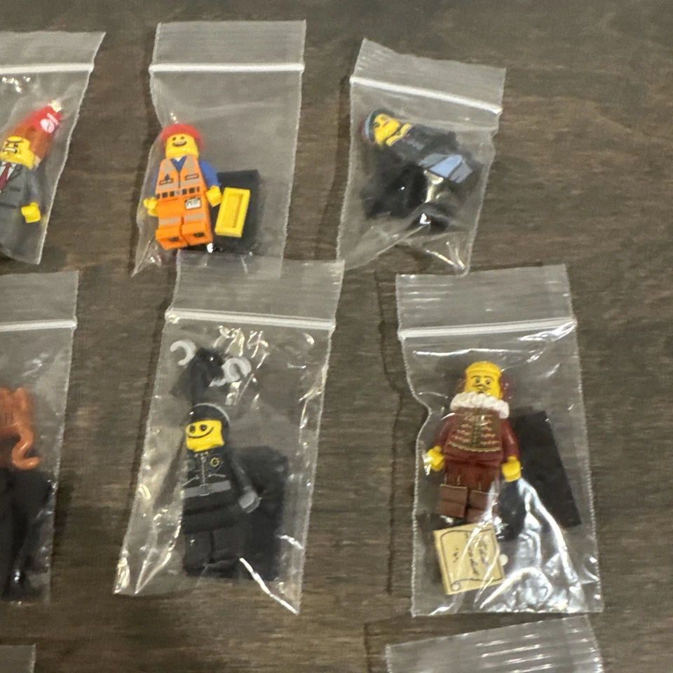 LEGO 71004 The Lego Movie Series #1 CMF Complete Set of 16 - Image 3 of 4