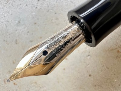 Vintage 1950's MONTBLANC 142 Celluloid Fountain pen - 14 C 