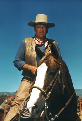 JOHN WAYNE AS CHISUM GREAT PHOTO