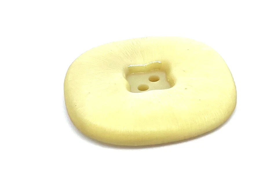 34mm X 4pcs Cream Pale Yellow Square Sunk 4 Hole Buttons Jacket - Image 2 of 4