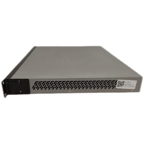 Cisco SG500-52P 52-Port Gigabit PoE+ Stackable Managed Ethernet Switch - Picture 5 of 9