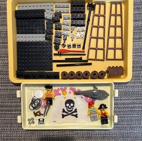 VINTAGE LEGO PIRATES SET RAFT RAIDERS (6261) 1992 COMPLETE W/ MANUAL, MINI FIGS