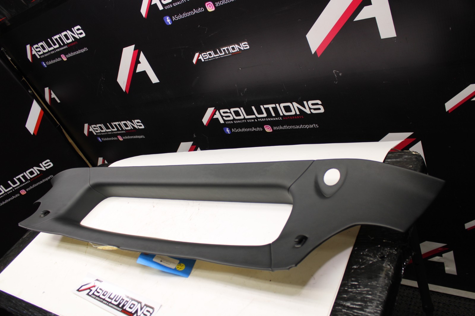 LAMBORGHINI HURACAN REAR WINDOW SURROUND INTERIOR TRIM LEATHER 4T0867591CQG8