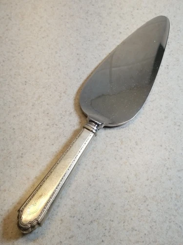 Lunt Sterling Flatware William & Mary Monogrammed Cake Pie Server 9 3/4"