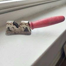 Vintage 1930's Eversharp VOOS Co New Haven, Conn Red Wood Handle Knife Sharpener