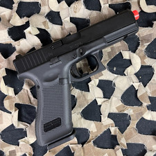 NEW Glock G17 Gen 5 Gas Blowback Airsoft Pistol - Black 2276344 