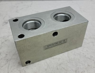 Datum SPHS180-02-16 Header Manifold Junction Block 16 Sae 2 Station 180° Steel