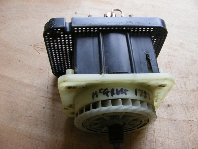 Lawn Mower Parts Online Uk / Lawn mower parts - Purgatory salvage / Search 200+ uk lawn mower dealers for sales, repairs, servicing and parts for all major lawn mower brands located across the uk.