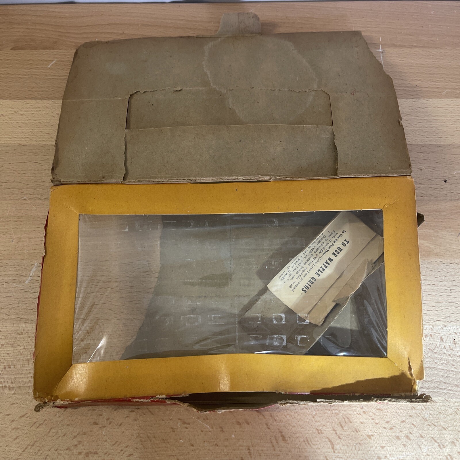 Vintage Pretreated Waffle Grids for the Westinghouse Sandwich Grill With Box