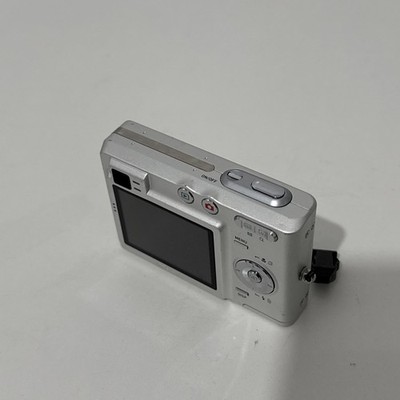 美品 動作良好✨ CASIO EXILIM EX-Z40 ゴールド Casio EXILIM ZOOM EX-Z40 4.0MP Digital Camera - Silver (EXZ40S