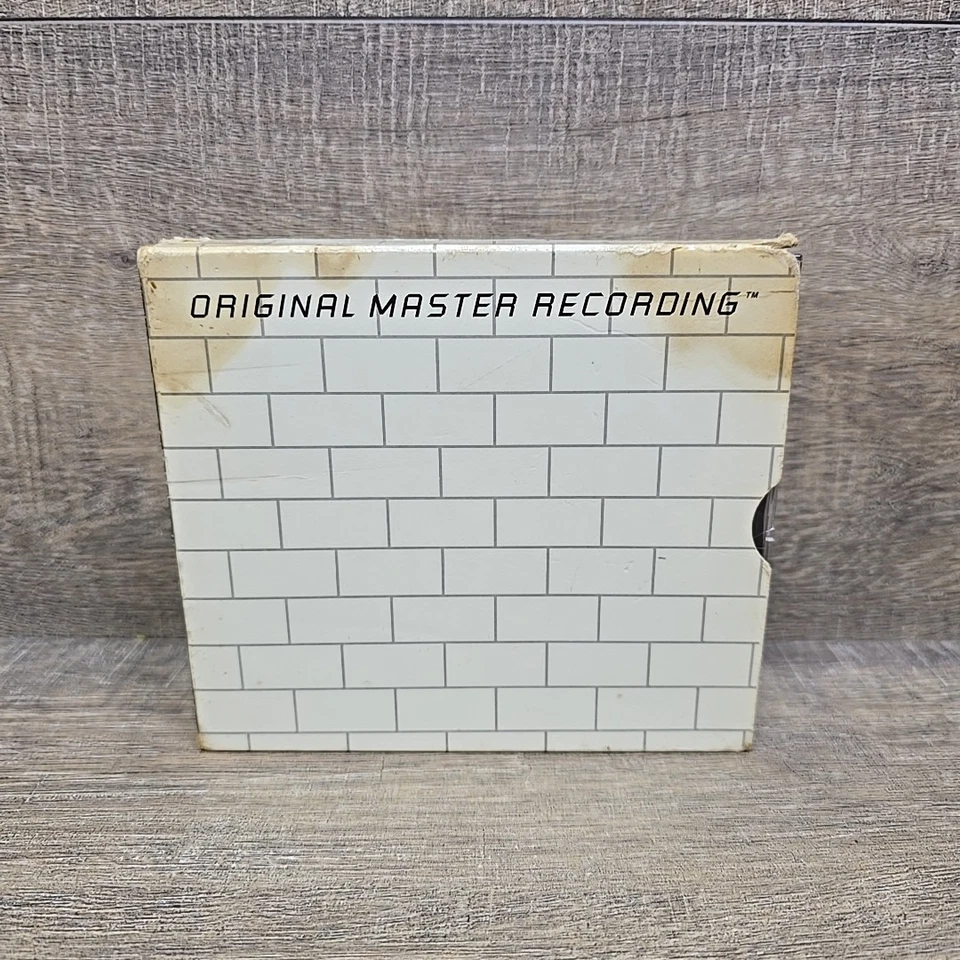 1991 PINK FLOYD THE WALL 1978/9 ORIGINAL MFSL 2 CD 24kt GOLD PLATED SET +BOOKLET - Image 2 of 4