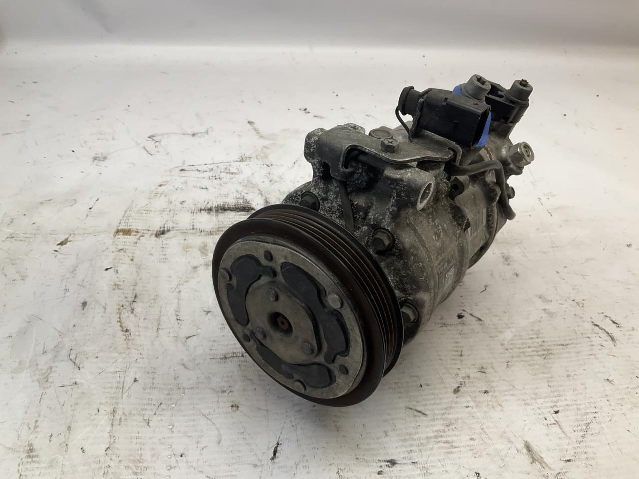 Bentley Bentayga Speed 2017-2020 Compressor with bracket