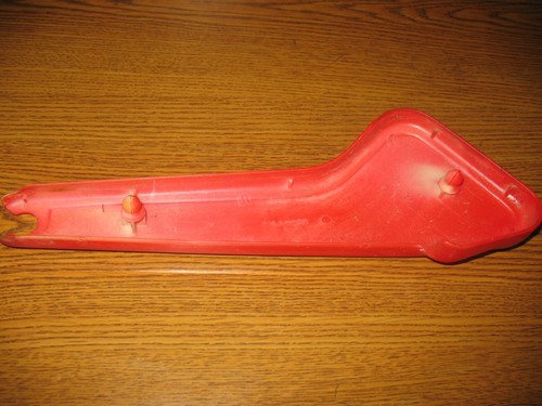 1982 NU50 A RED RIGHT FOOT PEG STEP BAR COVER HONDA URBAN EXPRESS NU 50 A - Picture 3 of 3