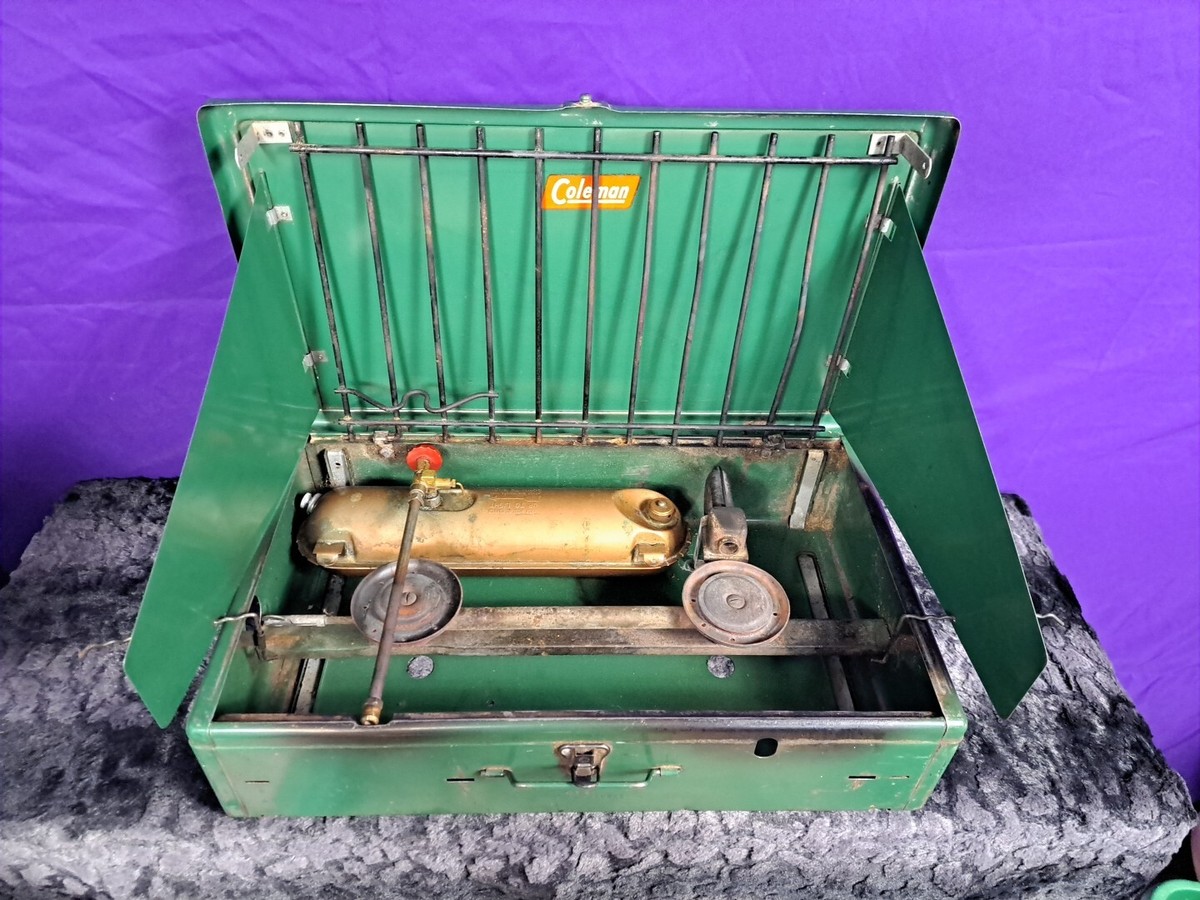 1950s Coleman Camp Stove #413E 2-Burner/Rack Made USA