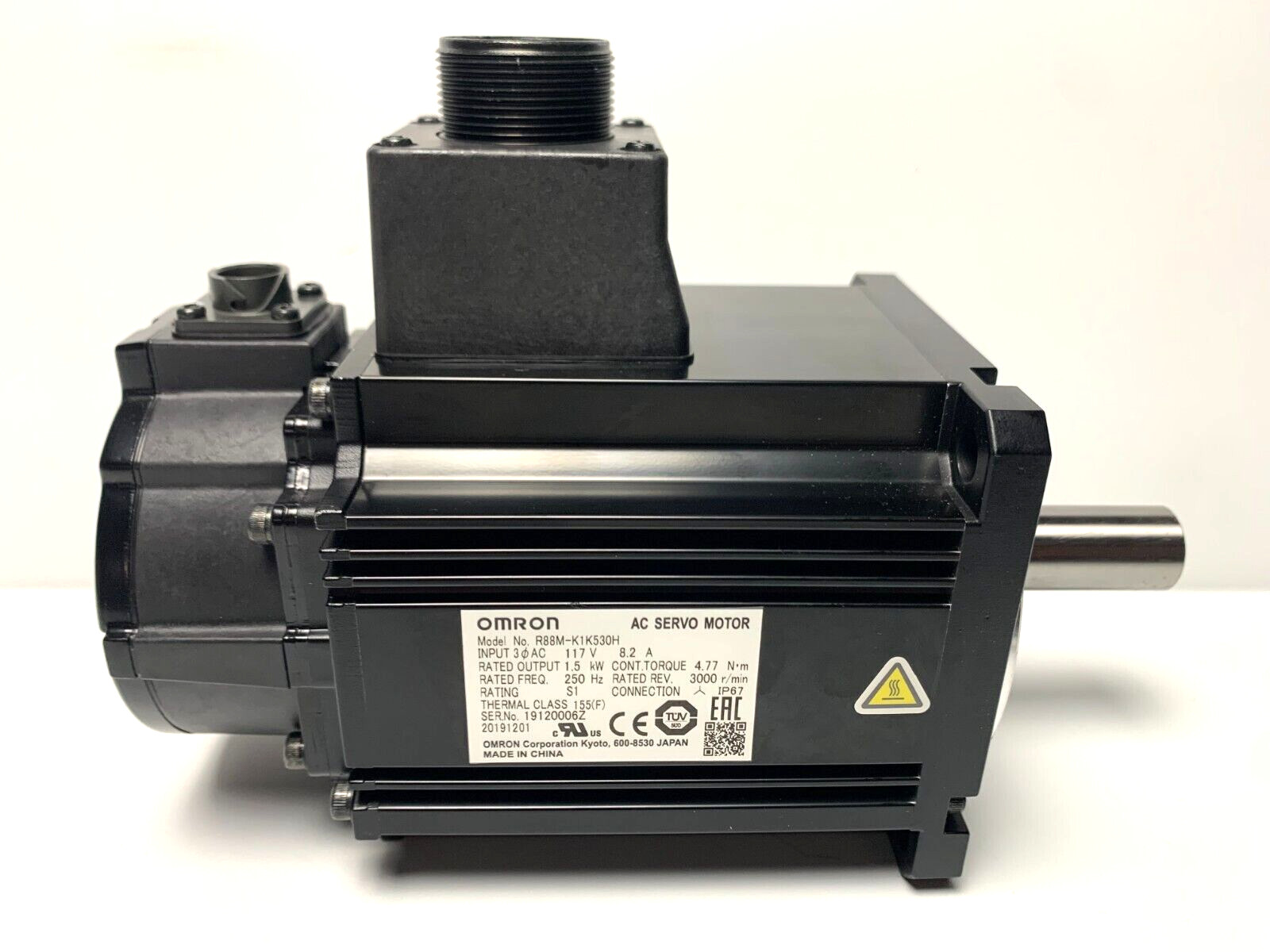 NEW! Omron R88M-K1K530H Servo Motor 8.2A