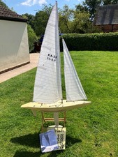 RC YACHTS 1m kit with servos and scratch built kit. Both unfinished projects.