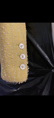 CHANEL Vintage 97P Yellow Tweed Skirt Suit size38 Pearlescent CC Logo Buttons - Picture 2 of 9