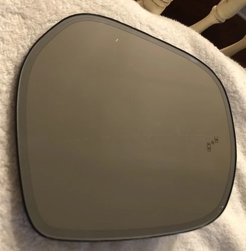 LEXUS GX460 LX570 AUTO DIM Left Door Mirror Glass with BSM. Slight crack 