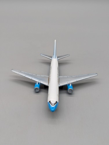 2 Realtoy 747 jet USAF Air Force One United States 5.5" White Diecast Airplanes - Picture 3 of 16